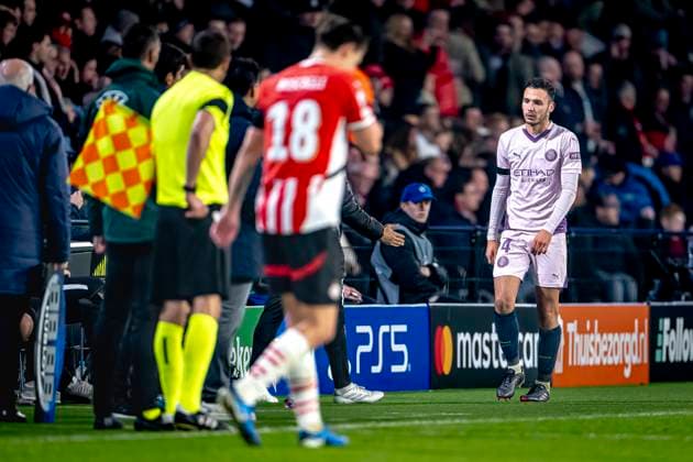 Girona FC defender Arnau Martinez gets a red card and leaves the pitch, during the match PSV - Girona at the Philips stadium for the UEFA Champions League - League phase - Matchday 4 season 2024-2025 in EINDHOVEN, Netherlands on 5 november 2024, (photo by Marcel van Dorst EYE4images DeFodi Images) not used in POL SRB CRO FRA GBR NED ITA USA Defodi-746_198123