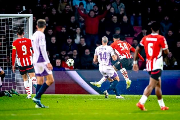 PSV Eindhoven midfielder Ismael saibari scores the 3-0 but the goal is rejected, during the match PSV - Girona at the Philips stadium for the UEFA Champions League - League phase - Matchday 4 season 2024-2025 in EINDHOVEN, Netherlands on 5 november 2024, (photo by Marcel van Dorst EYE4images DeFodi Images) not used in POL SRB CRO FRA GBR NED ITA USA Defodi-746_198142