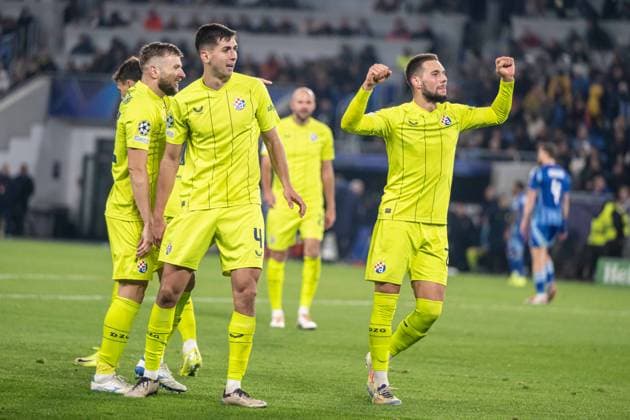 GNK Dinamo Zagreb players a goal celebrate during UEFA Champions league match, SK Slovan Bratislava - GNK Dinamo Zagreb , 05. november 2024, Tehelne pole Stadium, Bratislava, Slovakia Copyright: xMICHALxFAJT,ZOSPORTU.SKx FAJ_4457
