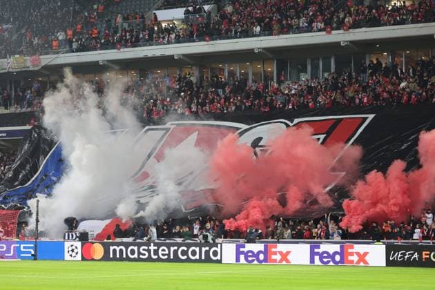 Supporters de Lille lors du match LOSC Lille vs Juventus FC, Ligue des Champions, Decathlon Arena stade Pierre Mauroy Villeneuve d Ascq, le 5 novembre 2024 - photo Laurent Sanson Panoramic FOOTBALL : LOSC Lille vs Juventus FC - Ligue des Champions - 05 11 2024 LaurentSanson Panoramic 