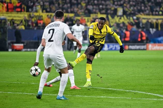 05.11.2024, Fussball, Champions League, 4. Spieltag, Saison 2024 2025, Borussia Dortmund - Sturm Graz, Torchance: Jamie Gittens (Borussia Dortmund), Max Johnston (Sturm Graz), xRHR-FOTO TKx Copyright: RHR-FOTOx RHR-FOTO TK