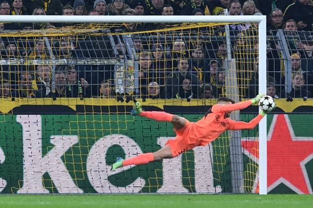 Fußball Champions League 4. Spieltag Borussia Dortmund - Sturm Graz am 05.11.2024 im Signal Iduna Park in Dortmund Alexander Meyer ( Dortmund )