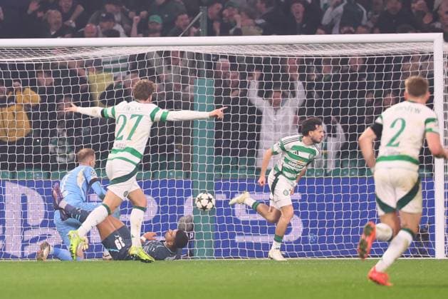 Celtic Glasgow - RB Leipzig Champions League Glasgow, 05.11.2024, Celtic Park, Fussball, UEFA Champions League, 4. Spieltag , Celtic Glasgow vs. RB Leipzig , Im Bild: Tor für Celtic, Torjubel nach dem 2:1, Torschütze Nicolas Kühn Kuehn ( 10, Celtic) , Only editorial use! Foto nur zur redaktionellen Nutzung bestimmt! , UEFA regulations prohibit any use of photographs as image sequences and or quasi-video ,