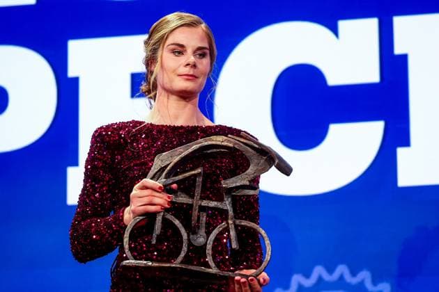 Belgian Lotte Kopecky celebrates after winning the Flandrien award ceremony for the best Belgian cyclist of the 2024 cycling season, organized by newspaper Het Nieuwsblad , Tuesday 05 November 2024 in Middelkerke. DAVIDxPINTENS  x104669731x