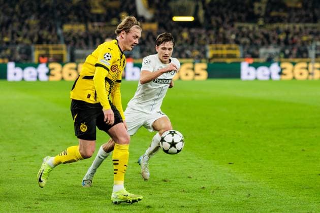 UEFA Champions League: Borussia Dortmund - SK Sturm Graz; 05.11.2024 Zweikampf Julian Brandt (Borussia Dortmund, 10), William Boving (SK Sturm Graz, 15) UEFA Champions League: Borussia Dortmund - SK Sturm Graz, Dortmund, SIGNAL IDUNA PARK Copyright: xBEAUTIFULxSPORTS Wunderlx