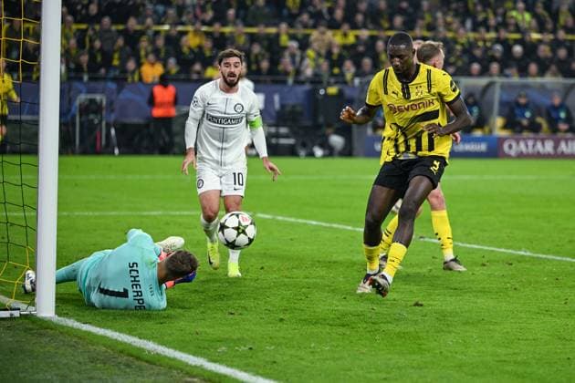 05.11.2024, Fussball, Champions League, 4. Spieltag, Saison 2024 2025, Borussia Dortmund - Sturm Graz, Torwart Kjell Scherpen (Sturm Graz), Ottar Kiteishvili (Sturm Graz), Serhou Guirassy (Borussia Dortmund) xRHR-FOTO TKx Copyright: RHR-FOTOx RHR-FOTO TK