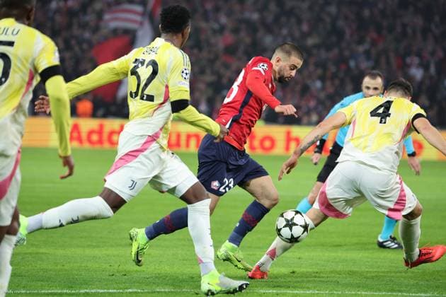 Edon ZHEGROVA (LOSC Lille) lors du match LOSC Lille vs Juventus FC, Ligue des Champions, Decathlon Arena stade Pierre Mauroy Villeneuve d Ascq, le 5 novembre 2024 - photo Laurent Sanson Panoramic FOOTBALL : LOSC Lille vs Juventus FC - Ligue des Champions - 05 11 2024 LaurentSanson Panoramic 