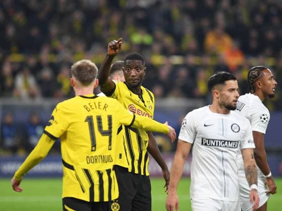 Serhou Guirassy (Borussia Dortmund) gestikuliert, gestik waehrend des Spiels der UEFA Champions League 2024 25 Ligen-Phase 4. Spieltag zwischen Borussia Dortmund und SK Sturm Graz, SIGNAL IDUNA PARK am 05. November 2024 in Dortmund, Deutschland. (Foto von Ralf Treese DeFodi Images) +++ Serhou Guirassy (Borussia Dortmund) gestikuliert, gestik during the UEFA Champions League 2024 25 League Phase MD4 match between Borussia Dortmund and SK Sturm Graz at Signal Iduna Park on November 5, 2024 in Dortmund, Germany. not used in POL SRB CRO FRA GBR NED ITA USA Defodi-521_BVBGRA20241105_023
