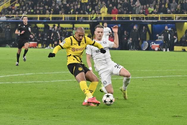 Donyell Malen (Borussia Dortmund) erzielt das Tor zum 1:0 05.11.2024, Fussball UEFA Champions League 2024 25, 4. Spieltag Borussia Dortmund - SK Sturm Graz Dortmund Signal Iduna Park Nordrhein Westfalen Deutschland