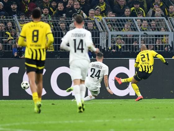 Donyell Malen (Borussia Dortmund) Tor zum 1:0 waehrend des Spiels der UEFA Champions League 2024 25 Ligen-Phase 4. Spieltag zwischen Borussia Dortmund und SK Sturm Graz, SIGNAL IDUNA PARK am 05. November 2024 in Dortmund, Deutschland. (Foto von Ralf Treese DeFodi Images) +++ Donyell Malen (Borussia Dortmund) Tor zum 1:0 during the UEFA Champions League 2024 25 League Phase MD4 match between Borussia Dortmund and SK Sturm Graz at Signal Iduna Park on November 5, 2024 in Dortmund, Germany. not used in POL SRB CRO FRA GBR NED ITA USA Defodi-521_BVBGRA20241105_033