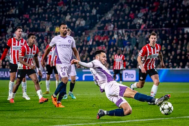 Girona FC defender Arnau Martinez, during the match PSV - Girona at the Philips stadium for the UEFA Champions League - League phase - Matchday 4 season 2024-2025 in EINDHOVEN, Netherlands on 5 november 2024, (photo by Marcel van Dorst EYE4images DeFodi Images) not used in POL SRB CRO FRA GBR NED ITA USA Defodi-746_198211