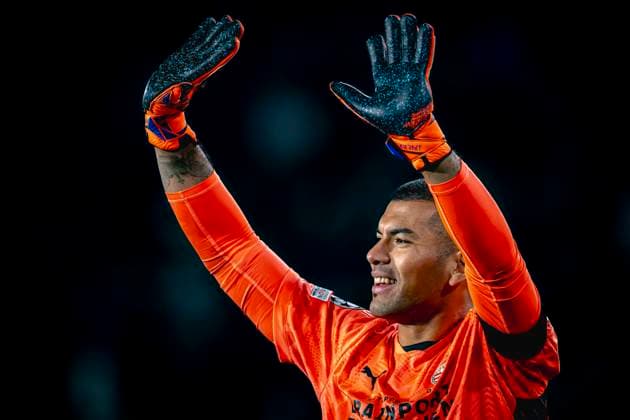PSV Eindhoven Eindhoven goalkeeper Walter Benitez, during the match PSV - Girona at the Philips stadium for the UEFA Champions League - League phase - Matchday 4 season 2024-2025 in EINDHOVEN, Netherlands on 5 november 2024, (photo by Marcel van Dorst EYE4images DeFodi Images) not used in POL SRB CRO FRA GBR NED ITA USA Defodi-746_198221