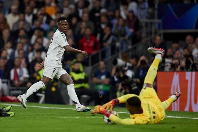 November 5, 2024, Madrid, Madrid, Spain: Vinicius Jr of Real Madrid CF during the UEFA Champions League football match between Real Madrid CF and AC Milan at Santiago Bernabeu Stadium in Madrid, Spain, November 5, 2024 Madrid Spain - ZUMAa206 20241105_zsp_a206_022 Copyright: xRubenxAlbarranx