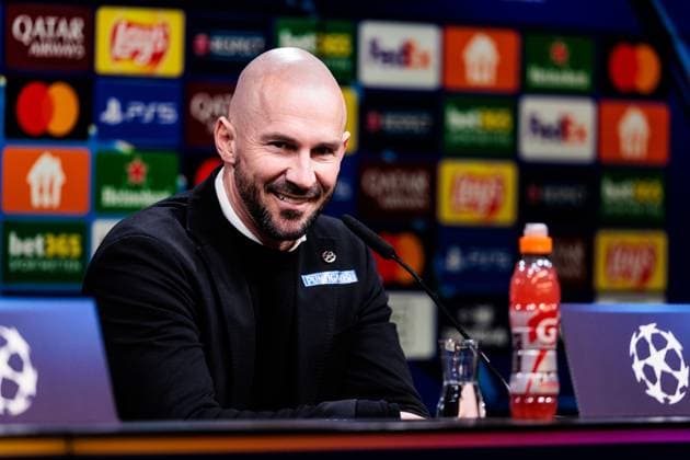 UEFA Champions League: Borussia Dortmund - SK Sturm Graz; 05.11.2024 Christian Ilzer (Trainer SK Sturm Graz) während der Pressekonferenz, lächelt UEFA Champions League: Borussia Dortmund - SK Sturm Graz, Dortmund, SIGNAL IDUNA PARK Copyright: xBEAUTIFULxSPORTS Wunderlx