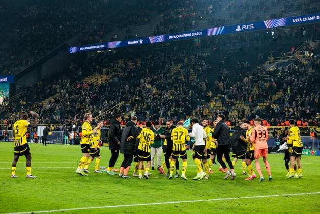 UEFA Champions League: Borussia Dortmund - SK Sturm Graz; 05.11.2024 Die Spieler der Borussia Dortmund feiern den Sieg vor der Kurve UEFA Champions League: Borussia Dortmund - SK Sturm Graz, Dortmund, SIGNAL IDUNA PARK Copyright: xBEAUTIFULxSPORTS Wunderlx