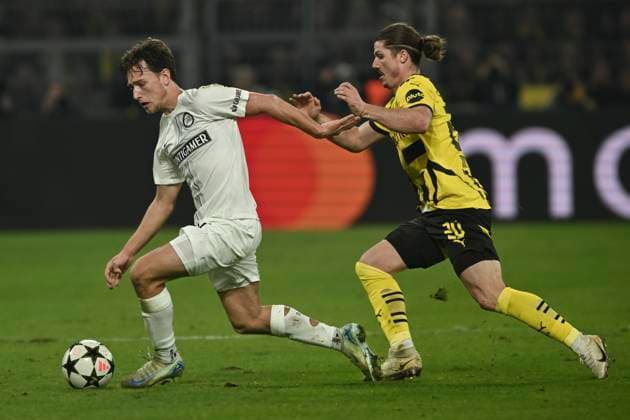 v. li. im Zweikampf William Boving (Graz 15) Marcel Sabitzer (Dortmund 20) 05.11.2024 Fussball, Champions League, Borussia Dortmund vs Sturm Graz, Signal Iduna Park, Dortmund, NRW Germany
