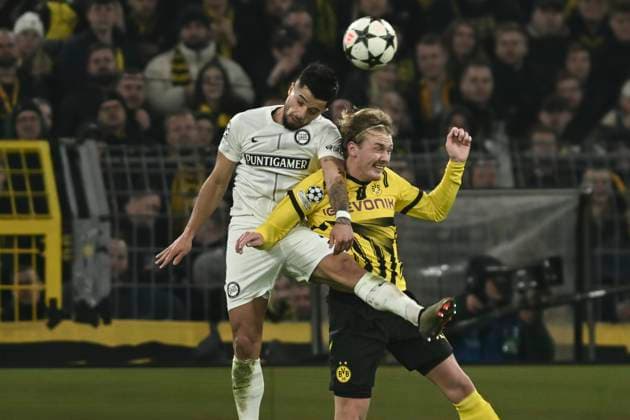 Kopfball Kopfballduell Jusuf Gazibegovic (Graz 22) Julian Brandt (Dortmund 10) 05.11.2024 Fussball, Champions League, Borussia Dortmund vs Sturm Graz, Signal Iduna Park, Dortmund, NRW Germany