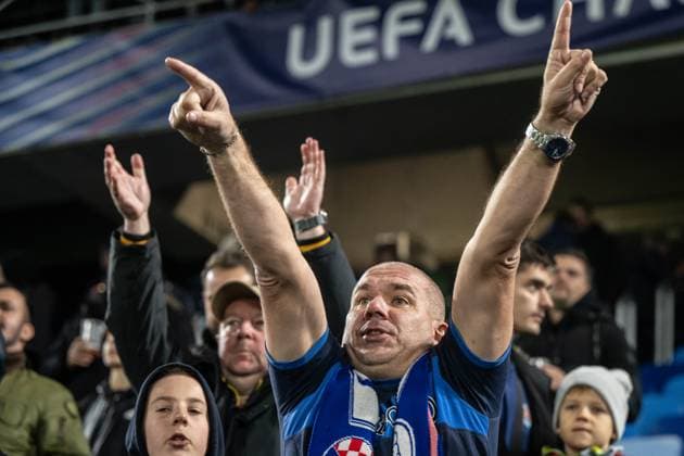 Dinamo Zagreb fans a win celebrate during UEFA Champions league match, SK Slovan Bratislava - GNK Dinamo Zagreb , 05. november 2024, Tehelne pole Stadium, Bratislava, Slovakia Copyright: xMICHALxFAJT,ZOSPORTU.SKx FAJ_4564