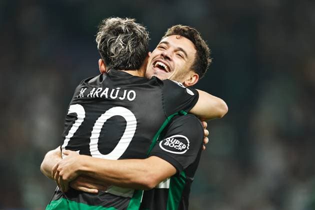 (L-R) Maximiliano Araujo, Pedro Goncalves (SportingCP), NOVEMBER 5, 2024 - Football Soccer : Araujo and Goncalves celebrate after Araujo s goal durng UEFA Champions League League phase match day 4 between Sporting Clube de Portugal 4-1 Manchester City at the Estadio Jose Alvalade in Lisbon, Portugal. Noxthirdxpartyxsales  (272403363)