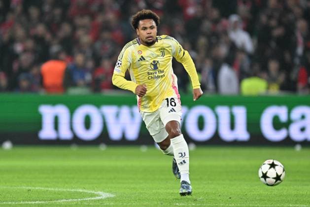 20241105 Champions League Day 4 LOSC vs Juventus Weston McKennie (16) of Juventus pictured during a soccer game between French Lille Olympique Sporting Club and Italian Juventus in the UEFA Champions League League Phase day 4 of the 2024-25 season, on Tuesday 5 November 2024 in Lille , France . PHOTO SPORTPIX David Catry Lille Decathon Stadium Pierre Mauroy France  Copyright: xIsosportx xDavidxCatryxDavidxCatryx