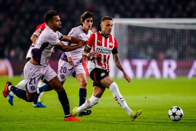 EINDHOVEN, NETHERLANDS - NOVEMBER 5: Yangel Herrera of Girona FC challenges Noa Lang of PSV during the UEFA Champions League 2024 25 League Phase MD4 match between PSV Eindhoven and Girona FC at PSV Stadion on November 5, 2024 in Eindhoven, Netherlands. (Photo by Rene Nijhuis) SOC  Copyright: xRenexNijhuis