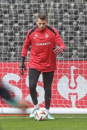 Union s goalkeeper Anthony Moris pictured during a training session of Belgian soccer team Royale Union Saint-Gilloise in Brussels, on Wednesday 06 November 2024. The team prepares for tomorrow s match against Italian team AS Roma, in the fourth day (out of 8) of the League phase of the UEFA Europa League tournament. BRUNOxFAHY  x104705432x