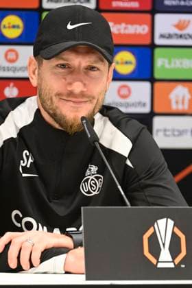 Media activities Royale Union Saint-Gilloise - UEFA Europa League BRUSSEL, BELGIUM - NOVEMBER 06 : Pocognoli Sebastien head coach of Royale Union Saint-Gilloise pictured during a press conference, PK, Pressekonferenz prior the UEFA Europa League phase match between Royale Union Saint-Gilloise and AS Roma on November 6, 2024 in Brussel, Belgium, 06 11 2024 Brussel Belgium  Copyright: xPeterxDexVoechtx