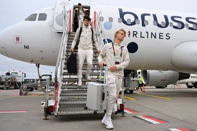 KF RFS v RSC Anderlecht - UEFA Europa League Media Activities 06 11 2024 RIGA DAUGAVA, LATVIA - NOVEMBER 06 : Dolberg Kasper forward of RSC Anderlecht pictured during arrival at the Riga airport prior to the UEFA Europa League phase matchday 4 between KF RFS and RSC Anderlecht on November 6, 2024 in Riga Daugava, Latvia, 06 11 2024 Riga Daugava Latvia  Copyright: xVincentxKalutx