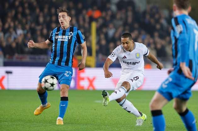Club Brugge v Aston Villa - UEFA Champions League BRUGGE, BELGIUM - NOVEMBER 06 : Youri Tielemans midfielder of Aston Villa, Nielsen Casper midfielder of Club Brugge in action during the UEFA Champions League phase matchday 4 between Club Brugge and Aston Villa on November 6, 2024 in Brugge, Belgium, 06 11 2024 Brugge Belgium  Copyright: xJanxDexMeuleneirx