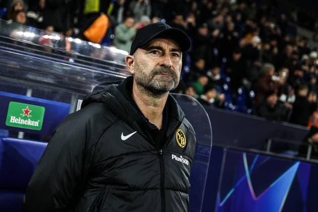 Fussball, UEFA Champions League Saison 2024 2025 Ligaphase 4.Spieltag FC Shakhtar Donetsk - BSC Young Boys 06.11.2024, Arena AufSchalke Joel Magnin (Cheftrainer, BSC Young Boys) Gelsenkirchen Arena AufSchalke VELTINS-Arena Nordrhein-Westfahlen Deutschland