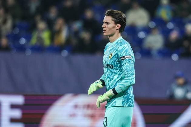 Fussball, UEFA Champions League Saison 2024 2025 Ligaphase 4.Spieltag FC Shakhtar Donetsk - BSC Young Boys 06.11.2024, Arena AufSchalke Marvin Keller (BSC Young Boys, 33) Gelsenkirchen Arena AufSchalke VELTINS-Arena Nordrhein-Westfahlen Deutschland