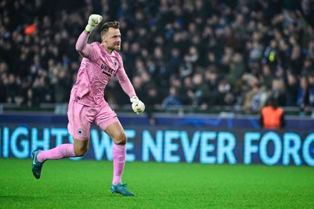 Club Brugge v Aston Villa - UEFA Champions League BRUGGE, BELGIUM - NOVEMBER 06 : Mignolet Simon goalkeeper of Club Brugge celebrating their victory during the UEFA Champions League phase matchday 4 between Club Brugge and Aston Villa on November 6, 2024 in Brugge, Belgium, 06 11 2024 Brugge Belgium  Copyright: xPeterxDexVoechtx
