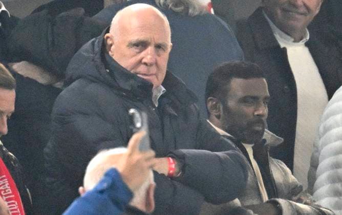 auf der Tribuene Dieter Hoeness Vater von Trainer Coach Sebastian Hoeness VfB Stuttgart Champions League VfB Stuttgart vs Atalanta BC Bergamo 05.11.2024 DFL REGULATIONS PROHIBIT ANY USE OF PHOTOGRAPHS AS IMAGE SEQUENCES AND OR QUASI-VIDEO Champions League VfB Stuttgart vs Atalanta BC Bergamo