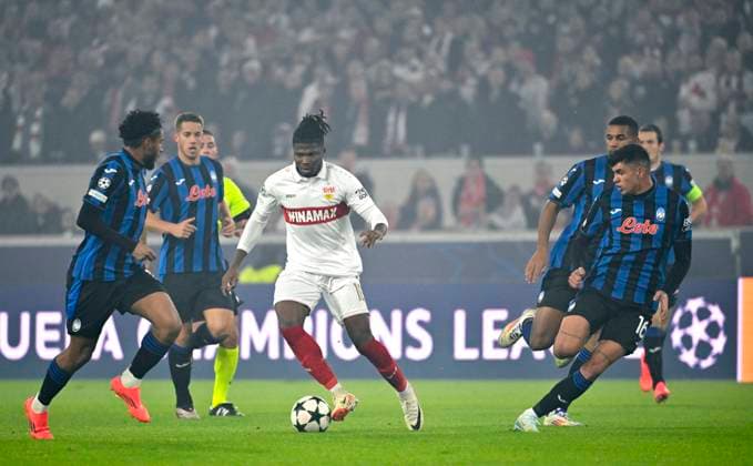 El Bilal Toure VfB Stuttgart (10) Aktion am Ball Champions League VfB Stuttgart vs Atalanta BC Bergamo 05.11.2024 DFL REGULATIONS PROHIBIT ANY USE OF PHOTOGRAPHS AS IMAGE SEQUENCES AND OR QUASI-VIDEO Champions League VfB Stuttgart vs Atalanta BC Bergamo