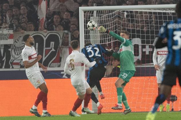 v.li. Josha Vagnoman (VfB Stuttgart, 04), Angelo Stiller (VfB Stuttgart, 06), Mateo Retegui (Atalanta Bergamo, 32), Alexander Nuebel (VfB Stuttgart, 33) GER, VfB Stuttgart vs. Atalanta Bergamo, Fussball, Herren, UEFA Champions League, 4. Spieltag, Spielzeit 2024 2025, 06.11.2024, GER, VfB Stuttgart vs. Atalanta Bergamo, Fussball, Herren, UEFA Champions League, 4. Spieltag, Spielzeit 2024 2025, 06.11.2024 Stuttgart Copyright: xEibner-Pressefoto WolfgangxFrankx EP_WFK