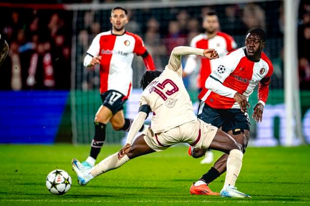 Red Bull Salzburg midfielder Mamady Diambou, Feyenoord Rotterdam forwarder Ibrahim Osman, during the match Feyenoord - Salzburg at the Feyenoord stadium De Kuip for the UEFA Champions League - League phase - Matchday 4 season 2024-2025 in ROTTERDAM, Netherlands on 6 november 2024, (photo by Marcel van Dorst EYE4images DeFodi Images) not used in POL SRB CRO FRA GBR NED ITA USA Defodi-746_198374