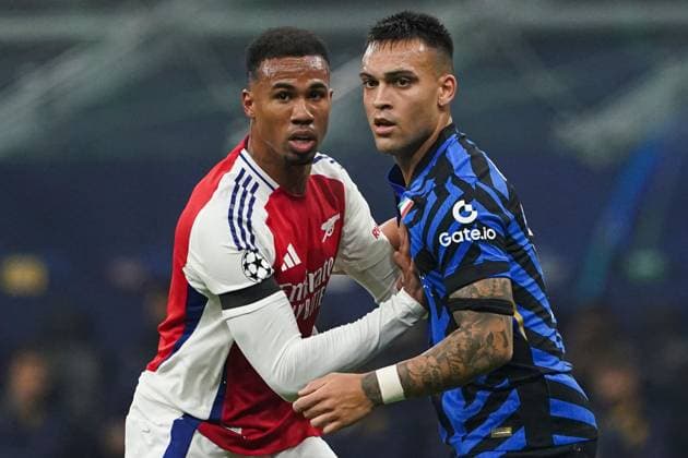 Gabriel of Arsenal (L) and Lautaro Martinez of Inter Milan (R) Inter Milan v Arsenal, UEFA Champions League, Group Stage, Football, San Siro Stadium, Milan, Italy - 06 Nov 2024 EDITORIAL USE ONLY No use with unauthorised audio, video, data, fixture lists, club league logos or live services. Online in-match use limited to 120 images, no video emulation. No use in betting, games or single club league player publications.  Copyright: xRemotePhotoPress Shutterstockx 14873845aj