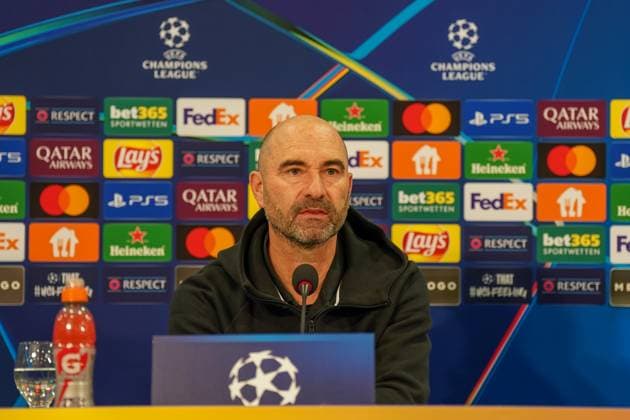 Shakhtar Donetsk (UKR) vs. Young Boys (SUI) YB - Fussball: UEFA Champions League 2024 25, 4. Spieltag, Schachtar Donezk vs. Young Boys Bern, Arena AufSchalke Veltins-Arena (Gelsenkirchen): Trainer JoÃ«l Magnin Joel Magnin (BSC Young Boys) Copyright: xJOERANxSTEINSIEKx