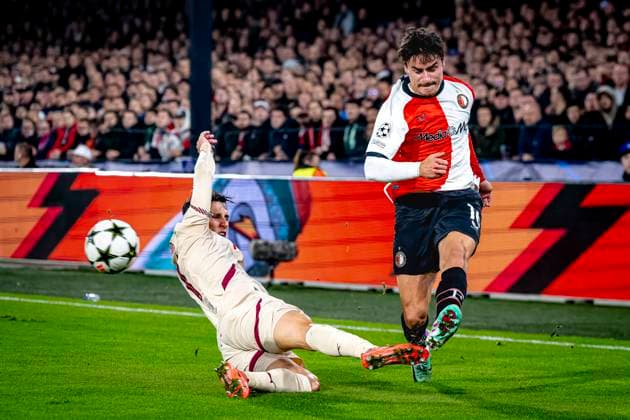 Red Bull Salzburg midfielder Nicolas Capaldo, Feyenoord Rotterdam defender Hugo Bueno, during the match Feyenoord - Salzburg at the Feyenoord stadium De Kuip for the UEFA Champions League - League phase - Matchday 4 season 2024-2025 in ROTTERDAM, Netherlands on 6 november 2024, (photo by Marcel van Dorst EYE4images DeFodi Images) not used in POL SRB CRO FRA GBR NED ITA USA Defodi-746_198392