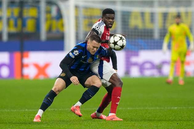Inter Milan v Arsenal UEFA Champions League Piotr Zielinski of FC Internazionale competes for the ball with Thomas Partey of Arsenal during the UEFA Champions League match at San Siro, Milan UK Newspapers OUT Copyright: xGiuseppexMaffiax FIL-20886-0011