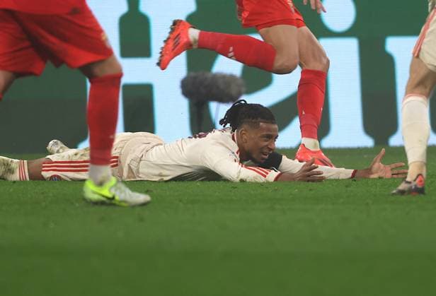 Sport Bilder des Tages Bayerns 17 Michael OLISE. Fussball, Muenchen - Lissabon, am 6.11.2024. Fußball Championsleague, FC Bayern München - Benfica Lissabon, 4.Spieltag, Saison 2024-2025 in Muenchen, A L L I A N Z A R E N A, Deutschland. Quelle Copyright Credit : Oryk HAIST