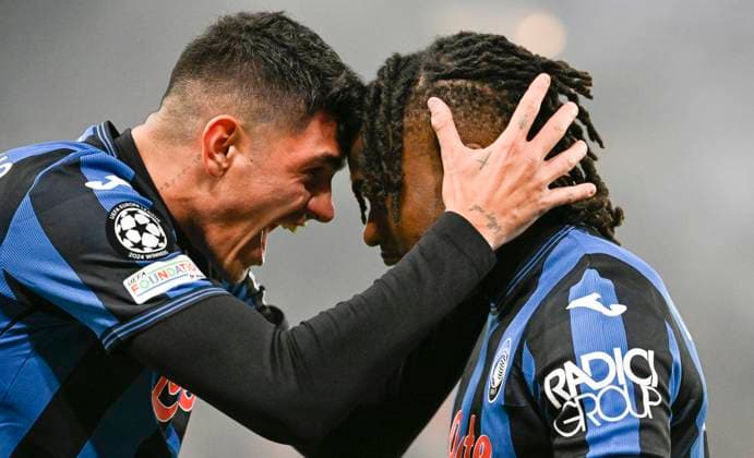 Sport Bilder des Tages TOR zum 0:1 Ademola Lookman Atalanta BC Bergamo (11) Torjubel Raoul Bellanova Atalanta BC Bergamo (16) Champions League VfB Stuttgart vs Atalanta BC Bergamo 05.11.2024 DFL REGULATIONS PROHIBIT ANY USE OF PHOTOGRAPHS AS IMAGE SEQUENCES AND OR QUASI-VIDEO Champions League VfB Stuttgart vs Atalanta BC Bergamo