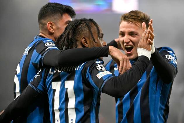TOR zum 0:1 Ademola Lookman Atalanta BC Bergamo (11) Torjubel Raoul Bellanova Atalanta BC Bergamo (16) Mateo Retegui Atalanta BC Bergamo (32) Champions League VfB Stuttgart vs Atalanta BC Bergamo 05.11.2024 DFL REGULATIONS PROHIBIT ANY USE OF PHOTOGRAPHS AS IMAGE SEQUENCES AND OR QUASI-VIDEO Champions League VfB Stuttgart vs Atalanta BC Bergamo