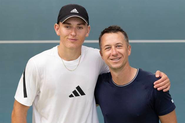 Justin Engel trainiert mit Trainer, coach Philipp Kohlschreiber in der BTV TennisBase., Oberhaching, Muenchen. Copyright: xJuergenxHasenkopfx
