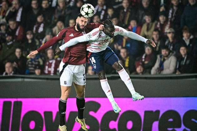 Sport Bilder des Tages From left Albion Rrahmani of Sparta and Mama Balde of Brest in action during the Football Champions League 4th round match Sparta Prague vs Stade Brestois in Prague, Czech Republic, November 6, 2024. (CTKxPhoto VitxSimanek) CTKPhotoP2024110612481  CTKPhotoP2024110612481