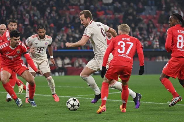 06.11.2024, xjrdrx, Fussball UEFA Champions League, FC Bayern Muenchen - Benfica Lissabon emspor, v.l. Tomas Araujo (Benfica Lissabon), Harry Kane (FC Bayern Muenchen), Jan-Niklas Beste (Benfica Lissabon) (DFL DFB REGULATIONS PROHIBIT ANY USE OF PHOTOGRAPHS as IMAGE SEQUENCES and or QUASI-VIDEO) Muenchen