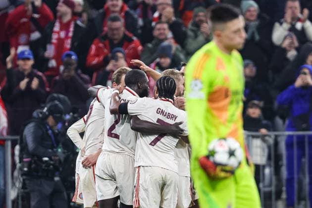 Tor fuer den FC Bayern 1:0 durch Jamal Musiala (FC Bayern Muenchen, 42). Jubel bei Dayot Upamecano (FC Bayern Muenchen, 02), Serge Gnabry (FC Bayern Muenchen, 07), Konrad Laimer (FC Bayern Muenchen, 27) GER, FC Bayern Muenchen vs. SL Benfica Lissabon, Fussball, Champions League, 4. Spieltag, Spielzeit 2024 2025, 06.11.2024 DFB DFL REGULATIONS PROHIBIT ANY USE OF PHOTOGRAPHS AS IMAGE SEQUENCES AND OR QUASI-VIDEO GER, FC Bayern Muenchen vs. SL Benfica Lissabon, Fussball, Champions League, 4. Spieltag, Spielzeit 2024 2025, 06.11.2024 Muenchen Copyright: xEibner-Pressefoto RogerxBuerkex EP_RBE
