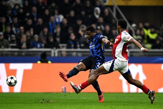Db Milano 06 11 2024 - Champions League Inter-Arsenal foto Daniele Buffa Image nella foto: Denzel Justus Dumfries-William Saliba 