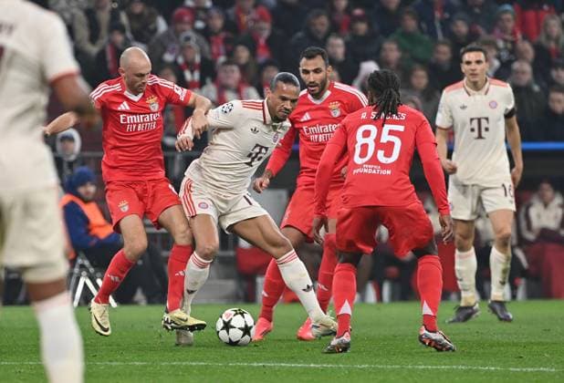 06.11.2024, xjrdrx, Fussball UEFA Champions League, FC Bayern Muenchen - Benfica Lissabon emspor, v.l. Frederik Aursnes (Benfica Lissabon), Leroy Sane (FC Bayern Muenchen), Renato Sanchez (Benfica Lissabon) (DFL DFB REGULATIONS PROHIBIT ANY USE OF PHOTOGRAPHS as IMAGE SEQUENCES and or QUASI-VIDEO) Muenchen