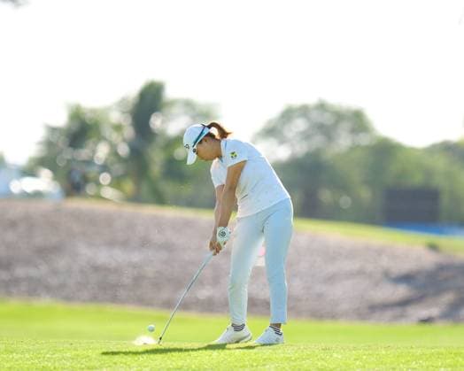 November 6, 2024: Hinako Shibuno hits her approach shot from the 13th fairway during the first round of the 2024 Lotte Championship presented by Hoakalei at Hoakalei Country Club in Ewa Beach, Hawaii. CSM Ewa Beach USA - ZUMAc04_ 20241106_zma_c04_234 Copyright: xGlennxYozax